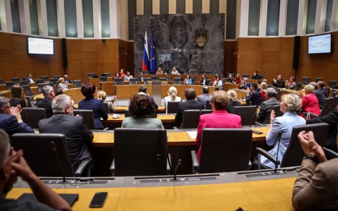 Slovenia legalizează eutanasia, dar oponenții cer referendum