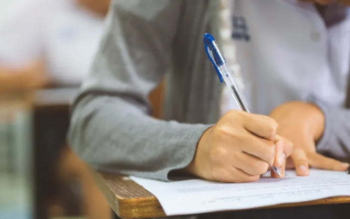 Evaluarea Națională 2025: Proba de Matematică și Noutăți în Corectare